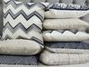 Lot de 2 coussins 45 x 45 cm en coton avec motif baroque bleu et blanc NEMESIA_769158