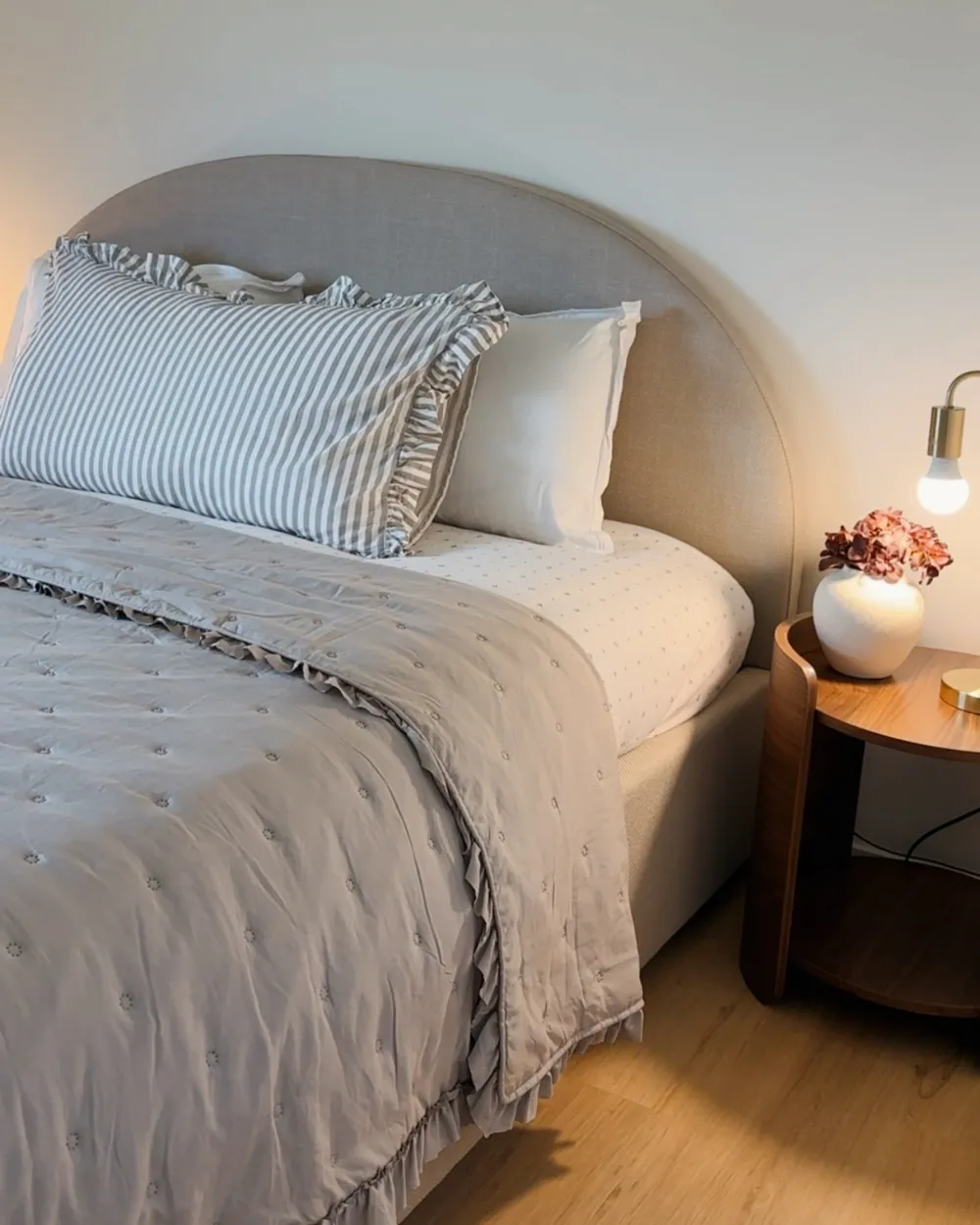 Bett mit Stauraum VAUCLUSE Stoff Beige 160 x 200 cm_985104