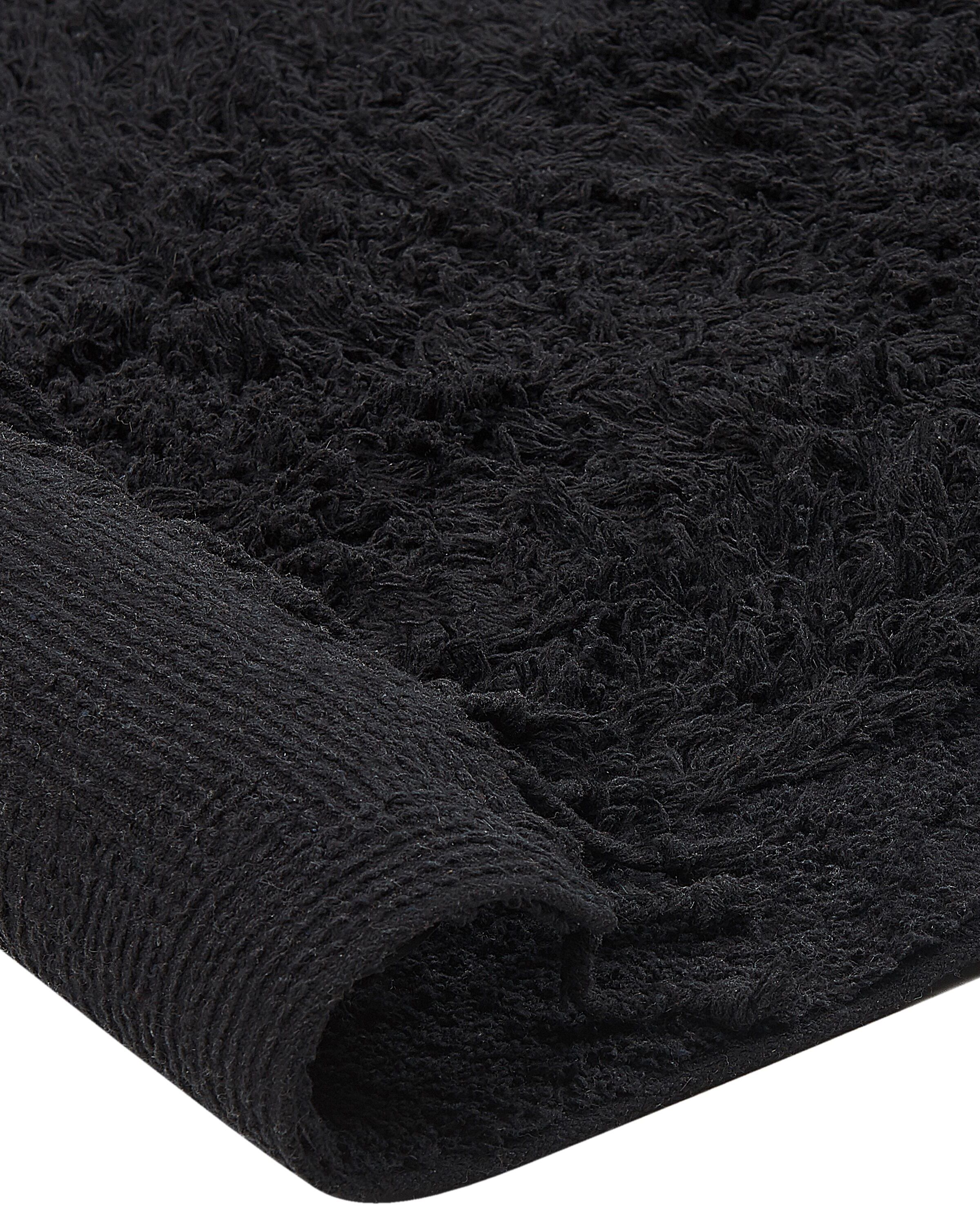 Tapis BITLIS Noir 140 X 200 Cm Coton Beliani fr Tapis BITLIS Noir 140 X 200 Cm Coton Beliani fr