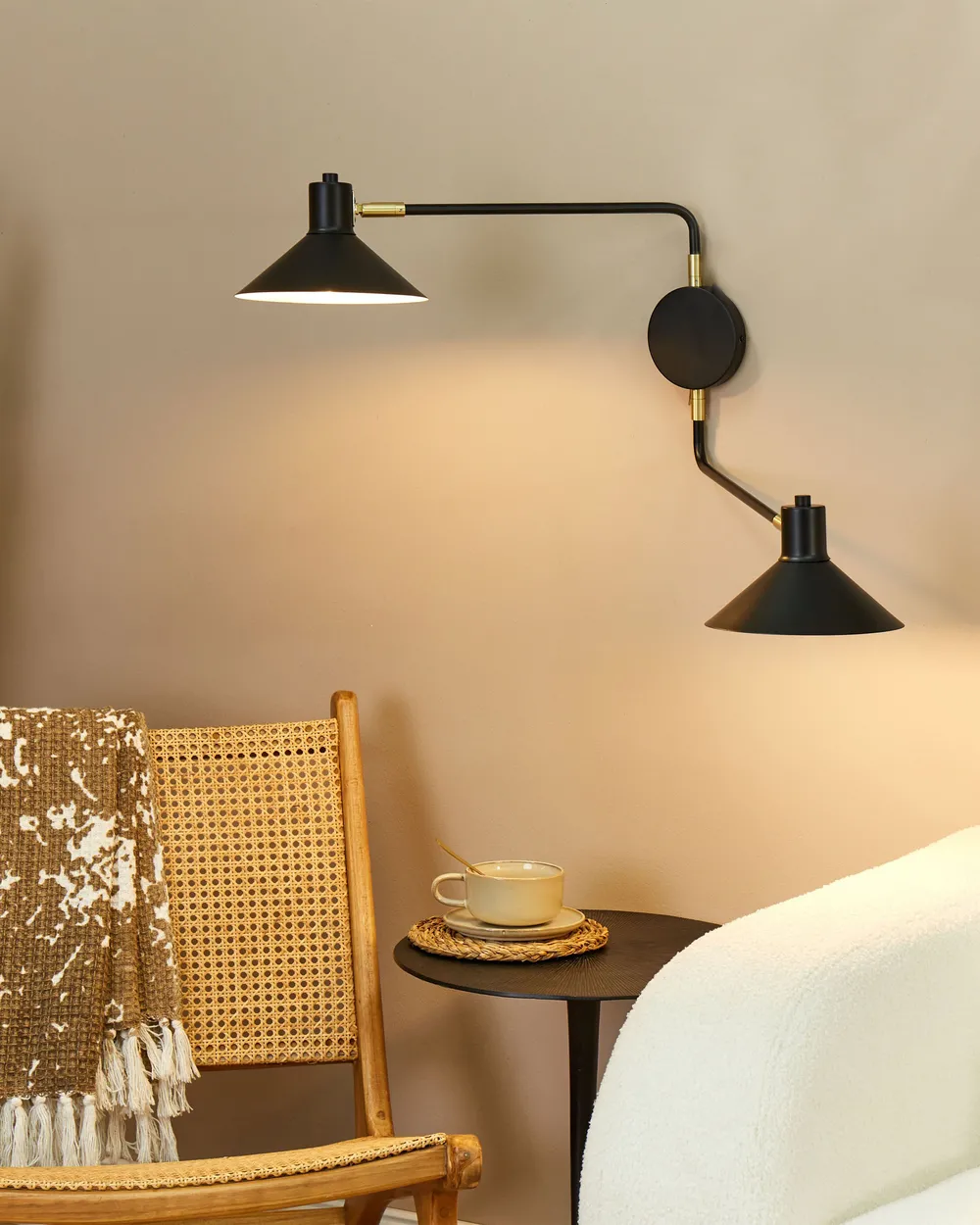 Lampa ścienna KADASSA Regulowana Metal Czarny