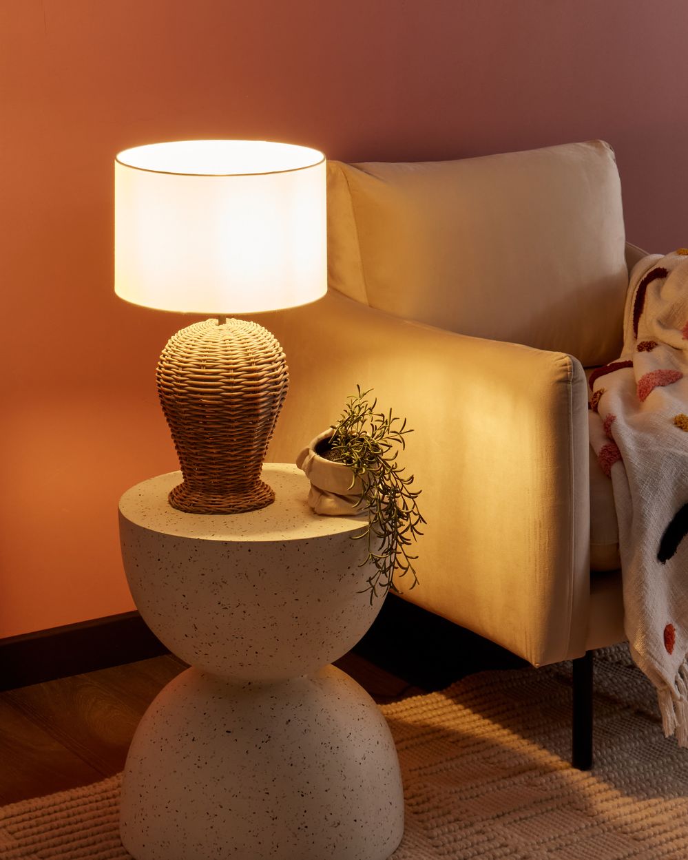 Stolná lampa FURELOS Ratan Prírodná