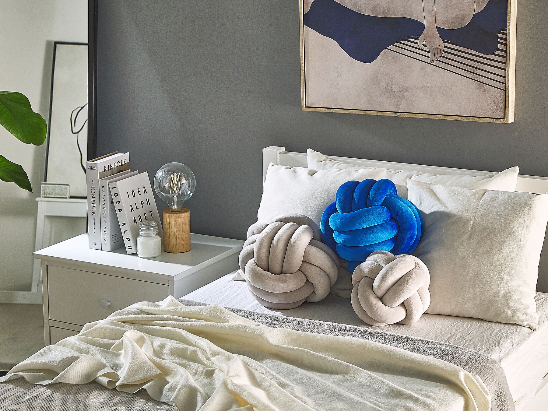 Welurowa poduszka dekoracyjna supeł 30 x 30 cm jasnoszara MALNI_790145