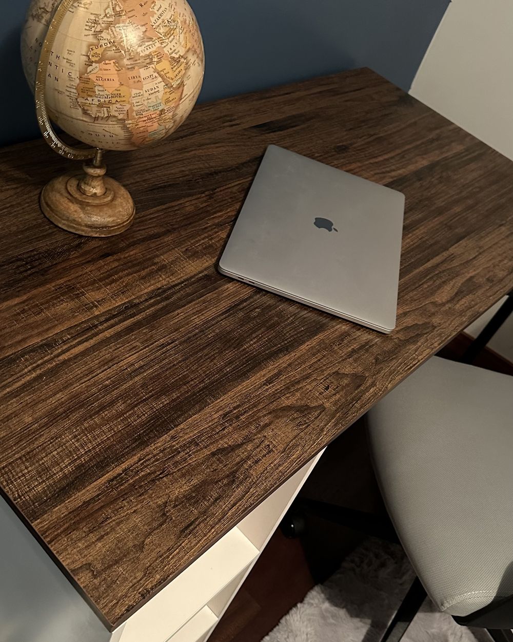 White and dark wood desk discount