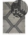 Bavlnený koberec 140 x 200 cm čierna/biela ARBAA_831315