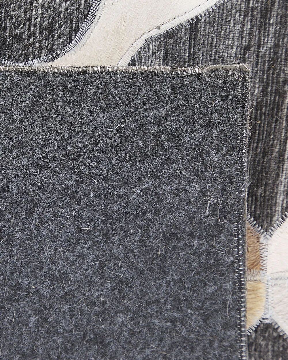 Tappeto ROLUNAY Grigio scuro 140 x 200 cm Pelle naturale_780558