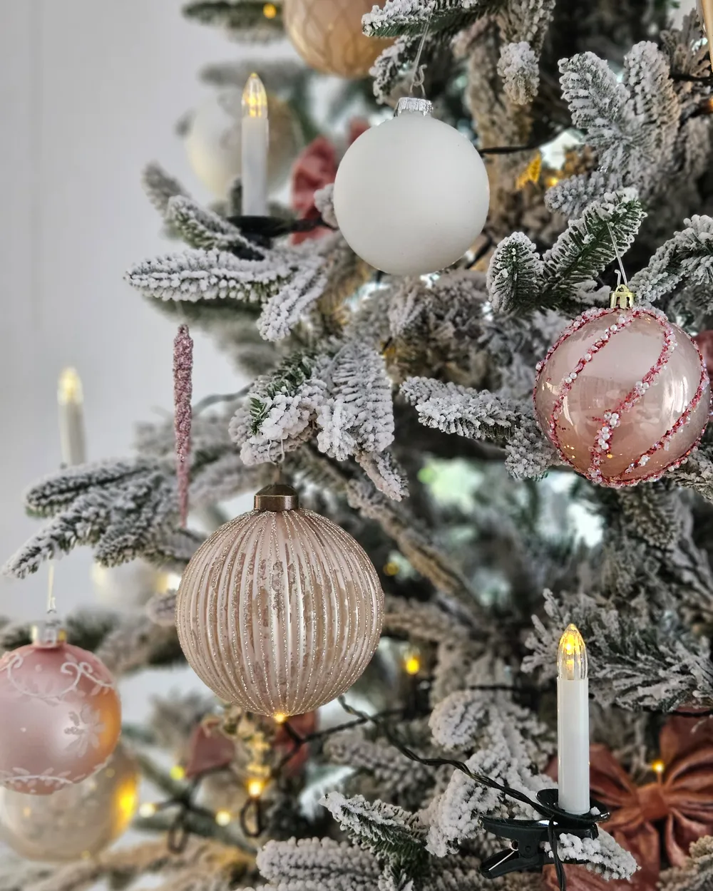 UISEBRT Kunstkerstboom met verlichting, 120 cm, led-dennenboom, kerstboom, decoratieve boom met sneeuwvlokken, glasvezel-kleurverandering, 120 cm, kleurrijke glasvezel met sneeuwvlokken
