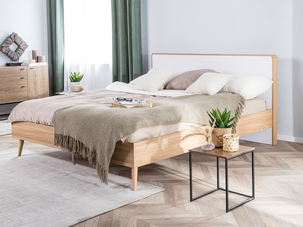 Bed Wood SERRIS 160 x 200 cm EU King Size Light Wood Beliani