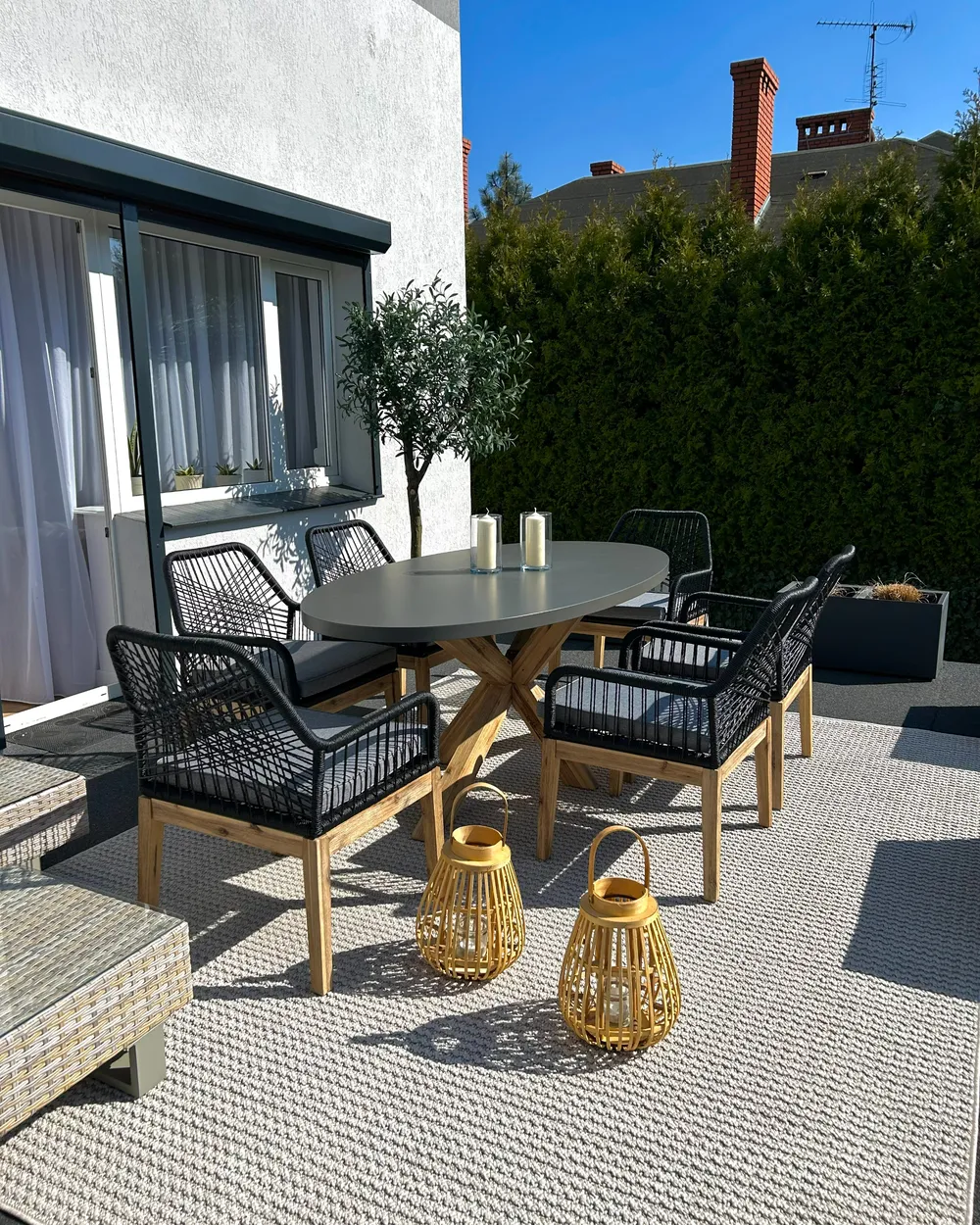 Set da pranzo da giardino 6 posti ORISTANO con cuscini Cemento Nero_983354