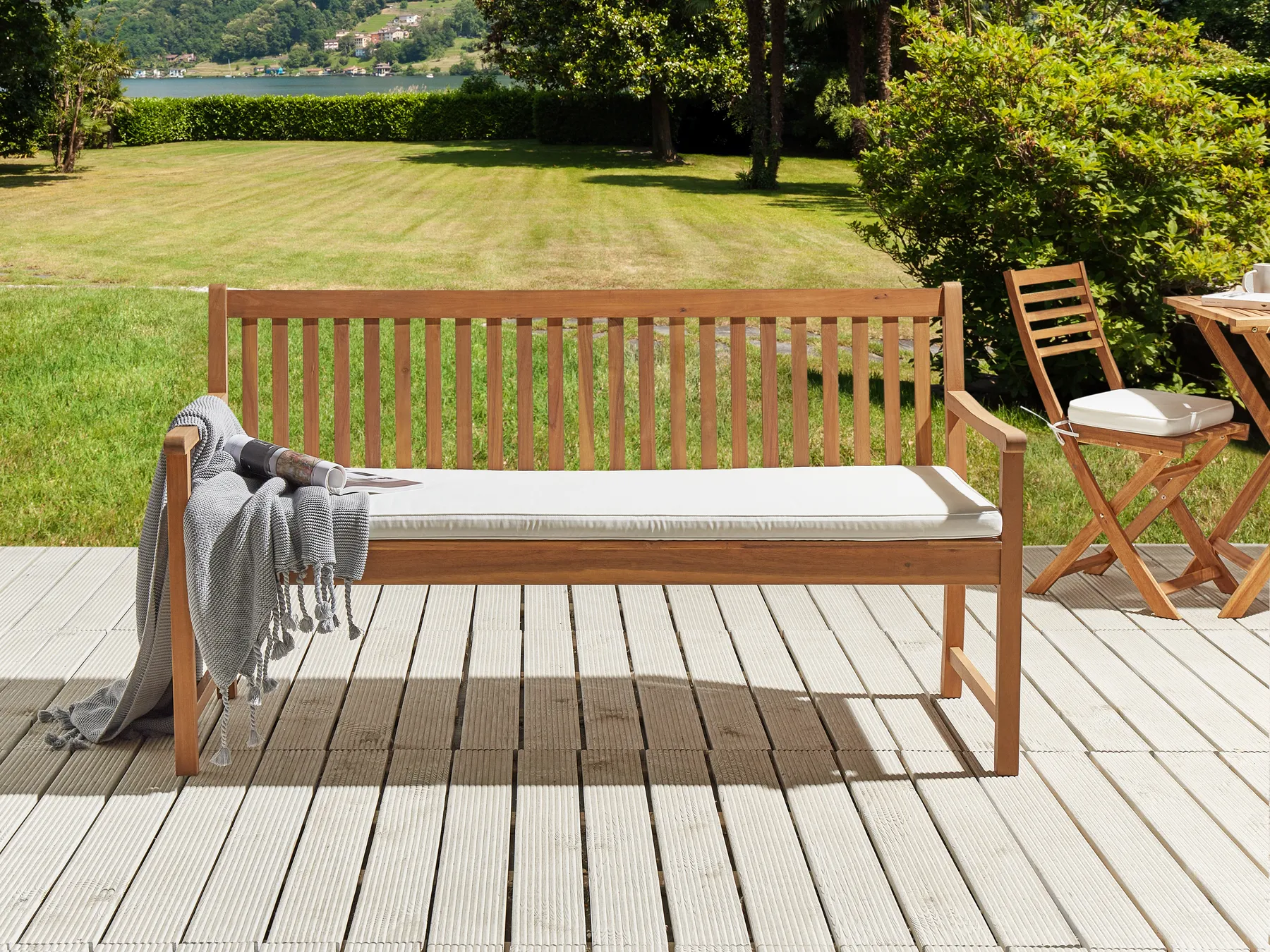 Poduszka na ławkę ogrodową VIVARA 152 x 54 cm Złamana biel_897722