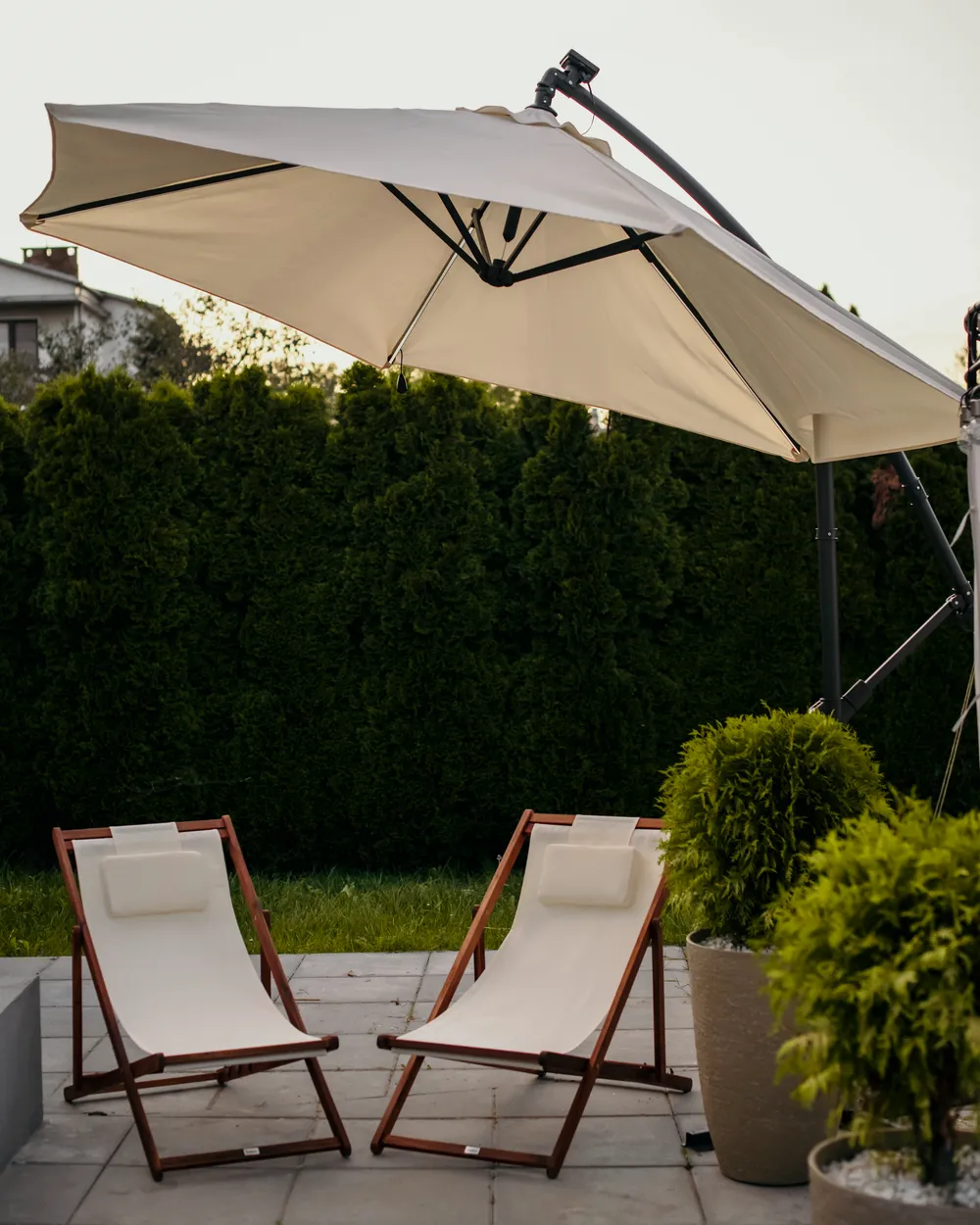 Parasol ogrodowy na wysięgniku LED 285 cm CORVAL Beżowy_1017619