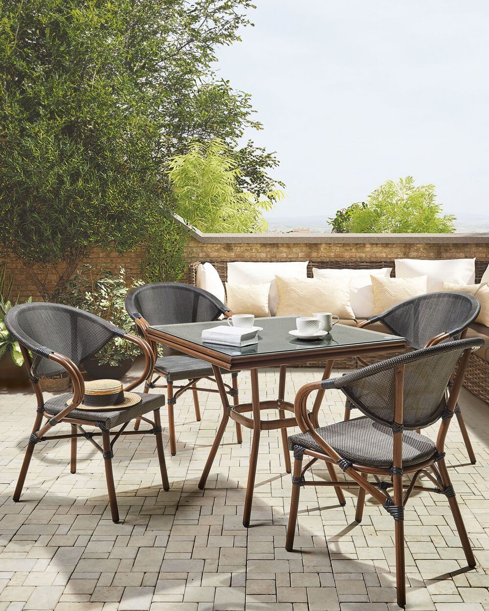 Set of 4 Garden Chairs Dark Wood and Grey CASPRI Beliani