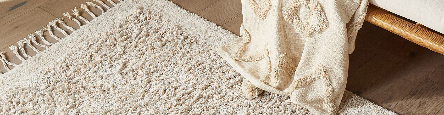 shaggy rugs in a modern living room